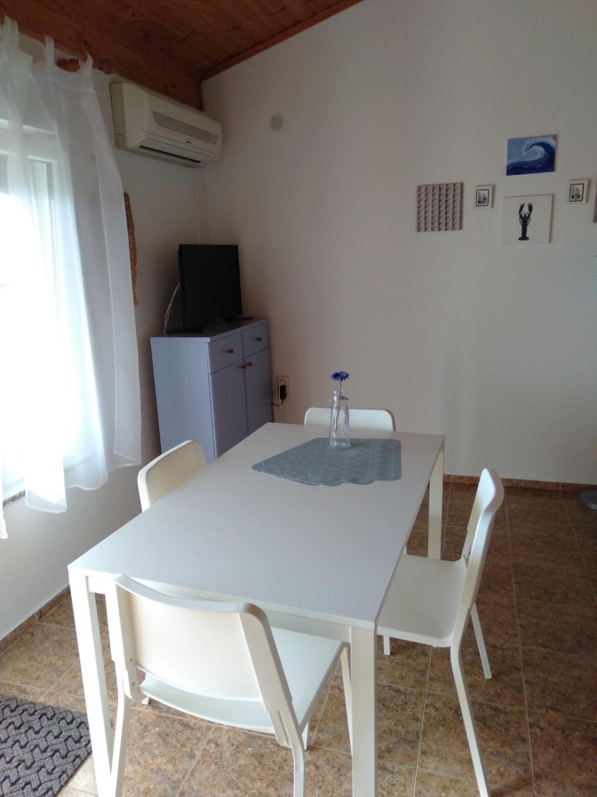 Little Heaven On Earth - Apartmani Martina Vlašići エクステリア 写真